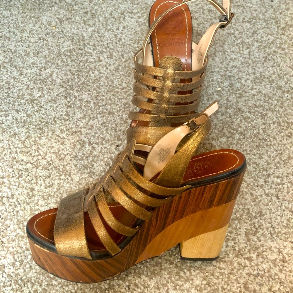 Vince Camuto- size 8